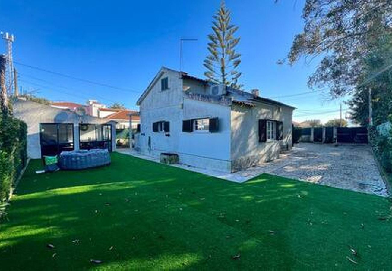 House in Sesimbra - Casa Nirvana