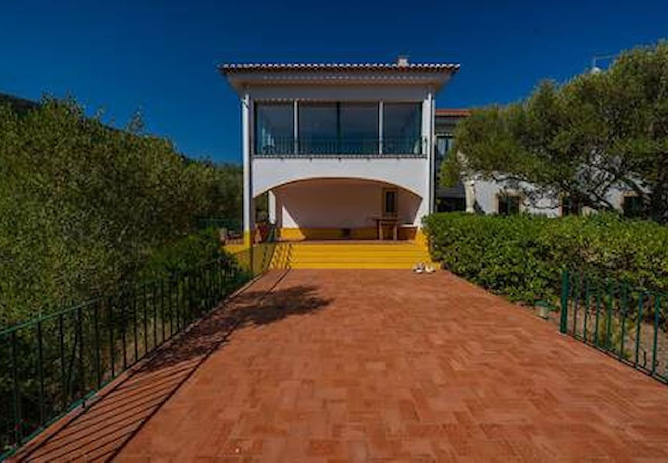 House in Azeitão - Casa d'Aroeira