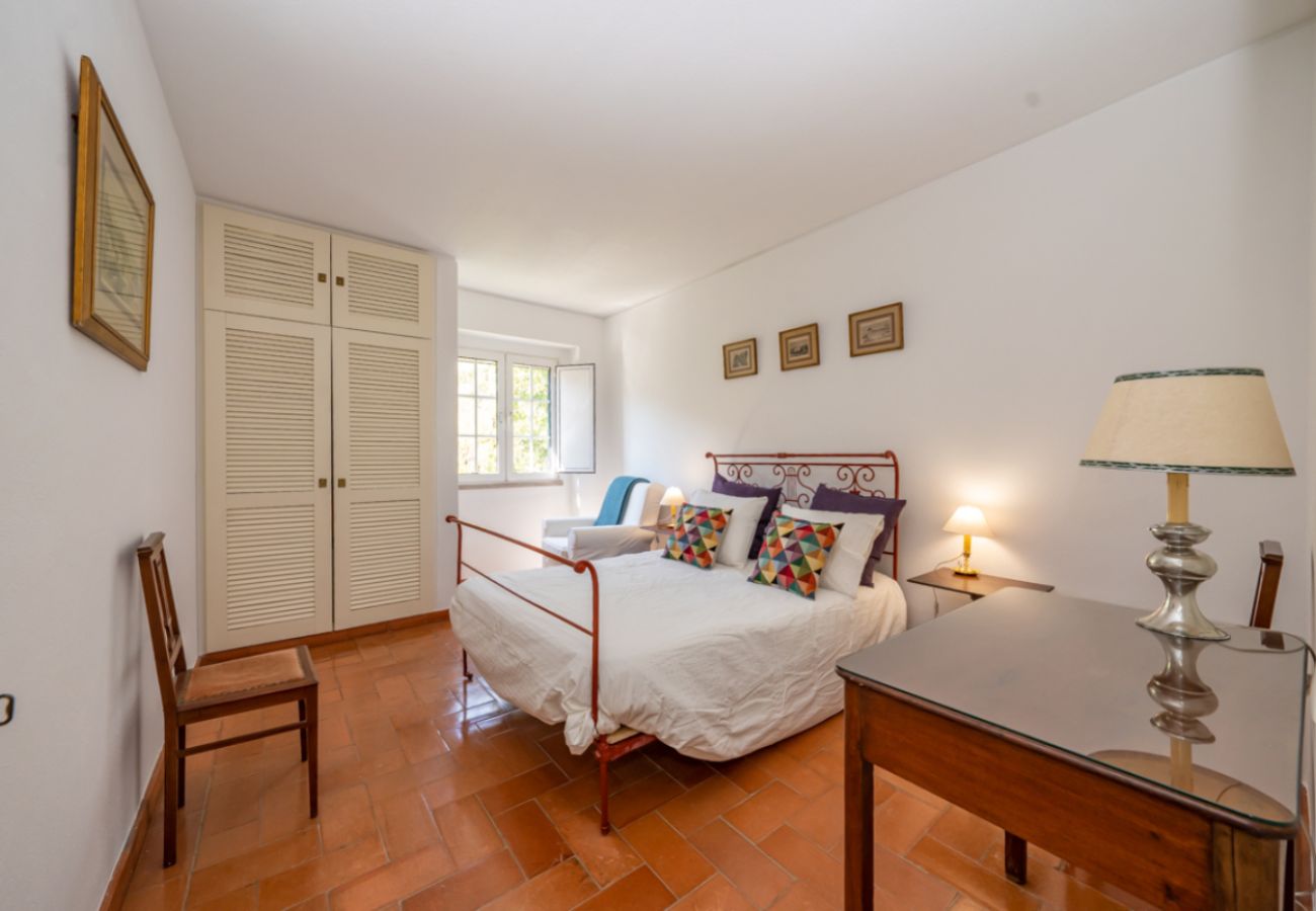 House in Azeitão - Casa d'Aroeira