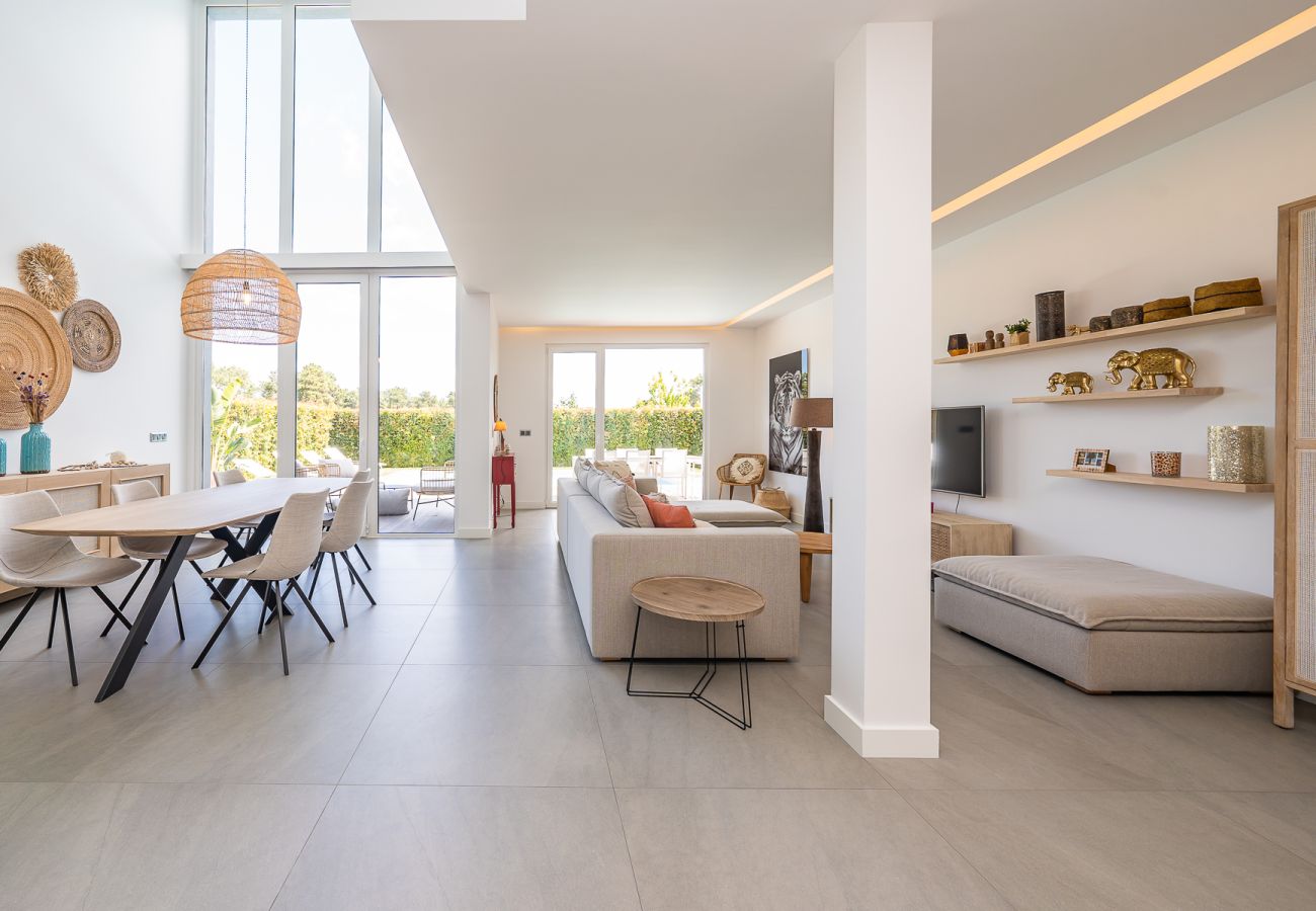 Villa/Dettached house in Charneca de Caparica - Casa Nina - Villa avec piscine chauffée