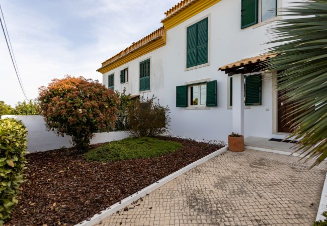 Casa geminada em Sesimbra - Moradia T5 Sesimbra Casa geminada em Sesimbra - Moradia T5 Sesimbra