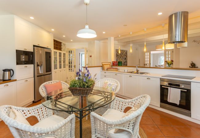 Casa em Azeitão - Quinta dos Pinheiros Mansos - Serra d´Arrábida Casa em Azeitão - Quinta dos Pinheiros Mansos - Serra d´Arrábida