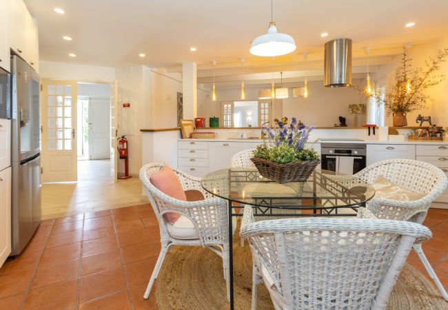 Casa em Azeitão - Quinta dos Pinheiros Mansos - Serra d´Arrábida Casa em Azeitão - Quinta dos Pinheiros Mansos - Serra d´Arrábida