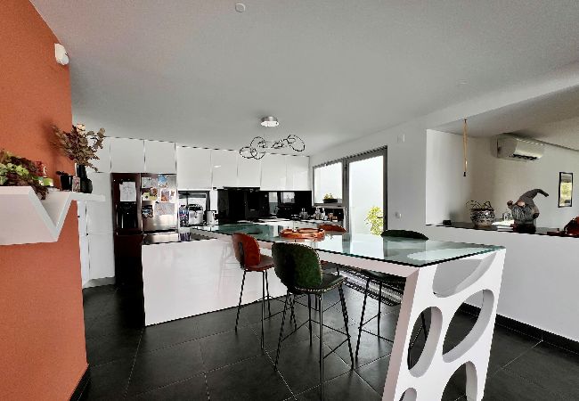 Villa em Azeitão - Da Serra Guest House / Serra da Arrábida Villa em Azeitão - Da Serra Guest House / Serra da Arrábida