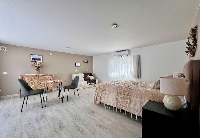 Villa em Azeitão - Da Serra Guest House / Serra da Arrábida Villa em Azeitão - Da Serra Guest House / Serra da Arrábida