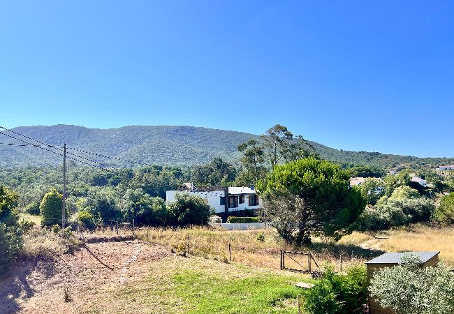 Villa em Azeitão - Da Serra Guest House / Serra da Arrábida Villa em Azeitão - Da Serra Guest House / Serra da Arrábida