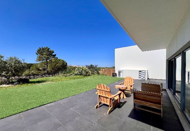 Villa em Azeitão - Da Serra Guest House / Serra da Arrábida Villa em Azeitão - Da Serra Guest House / Serra da Arrábida
