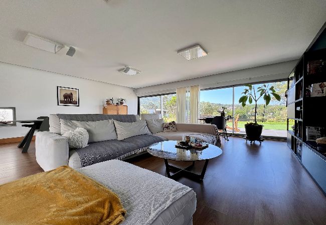 Villa em Azeitão - Da Serra Guest House / Serra da Arrábida Villa em Azeitão - Da Serra Guest House / Serra da Arrábida