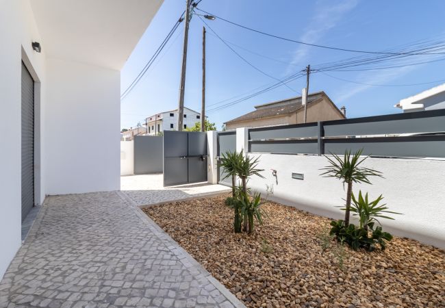 Casa geminada em Fernão Ferro - Casa Catalina Casa geminada em Fernão Ferro - Casa Catalina