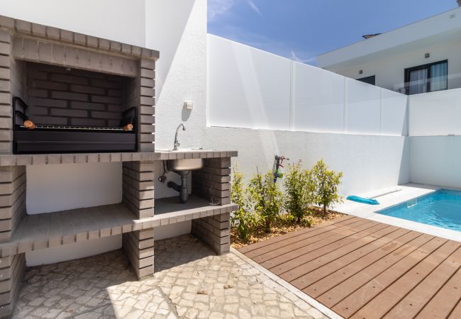 Casa geminada em Fernão Ferro - Casa Catalina Casa geminada em Fernão Ferro - Casa Catalina