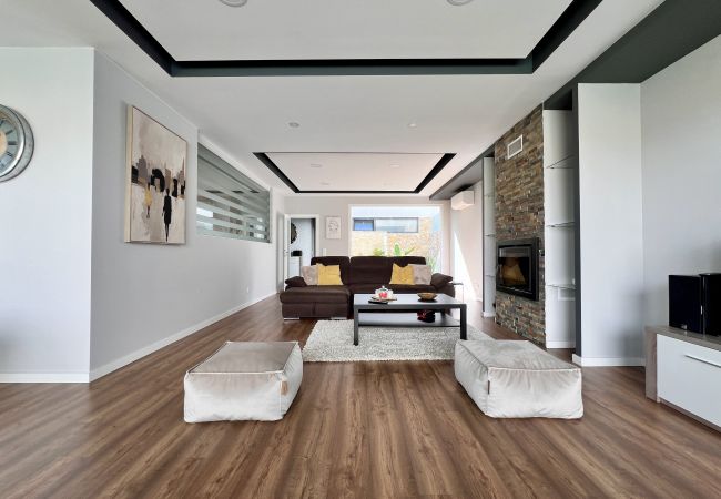 Casa geminada em Fernão Ferro - Casa Giumeni Casa geminada em Fernão Ferro - Casa Giumeni