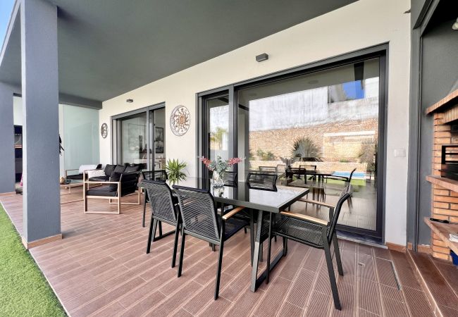 Casa geminada em Fernão Ferro - Casa Giumeni Casa geminada em Fernão Ferro - Casa Giumeni