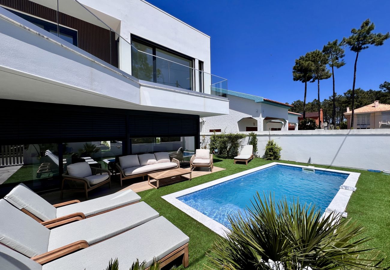 Villa em Aroeira - Villa Das Hortensias