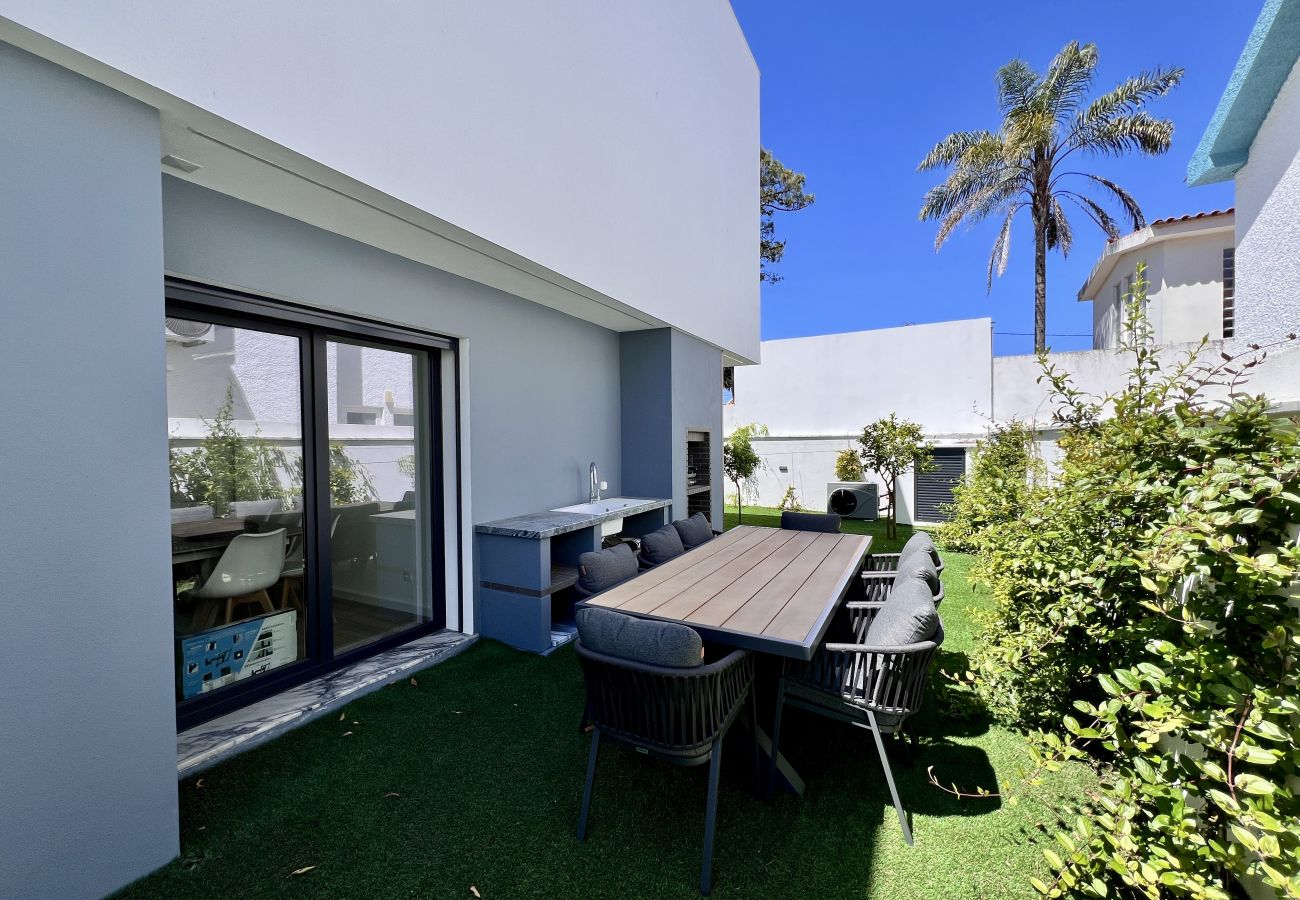 Villa em Aroeira - Villa Das Hortensias