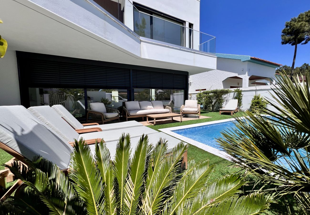 Villa em Aroeira - Villa Das Hortensias