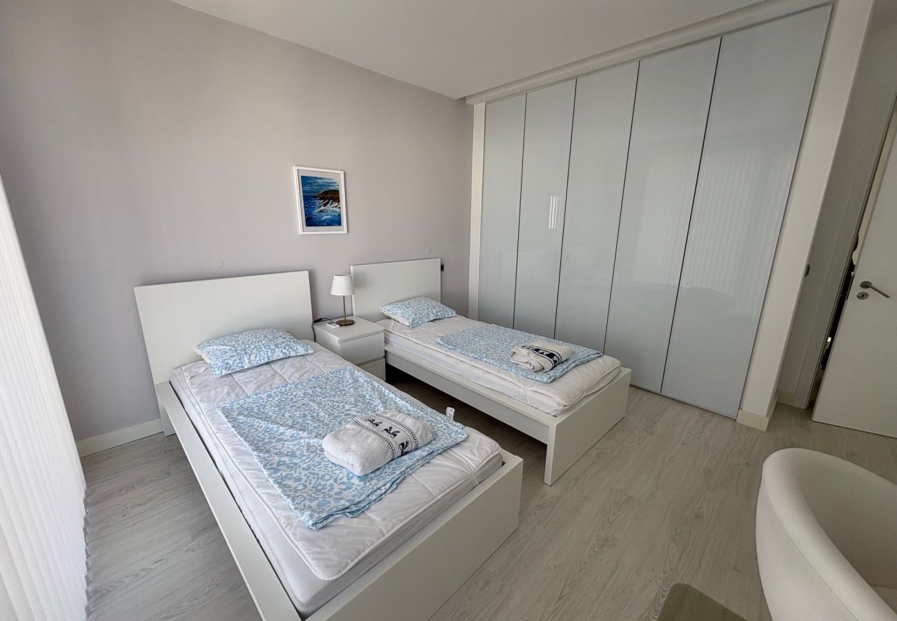 Casa geminada em Aroeira - Casa Chris