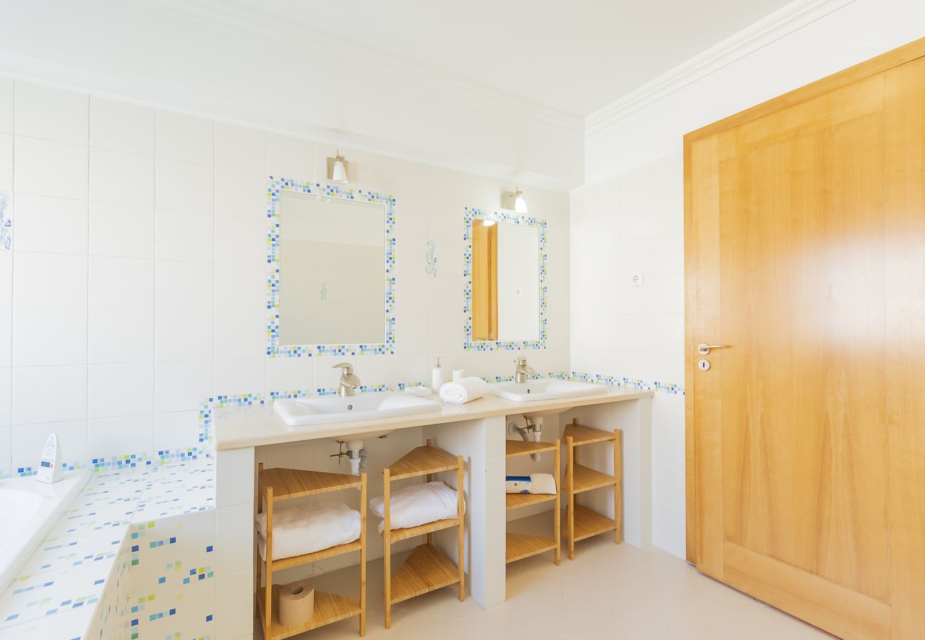 Maison à Azeitão - Moradia T5 Casas de Azeitão Maison à Azeitão - Moradia T5 Casas de Azeitão